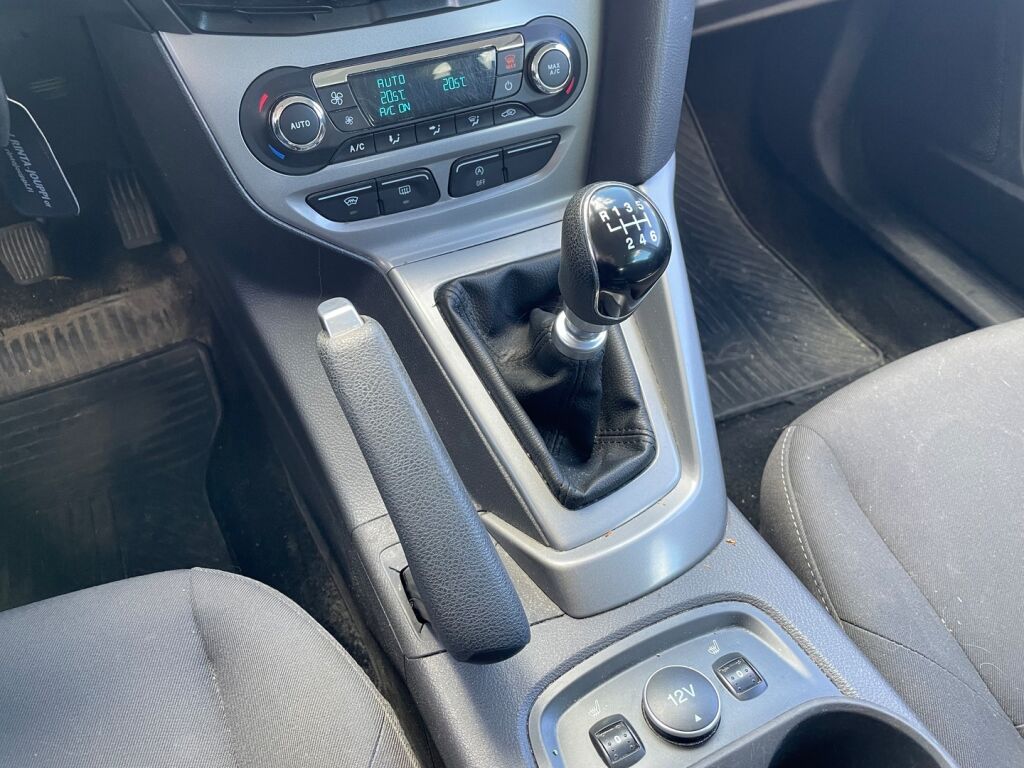 Ford Focus 2014 Harmaa