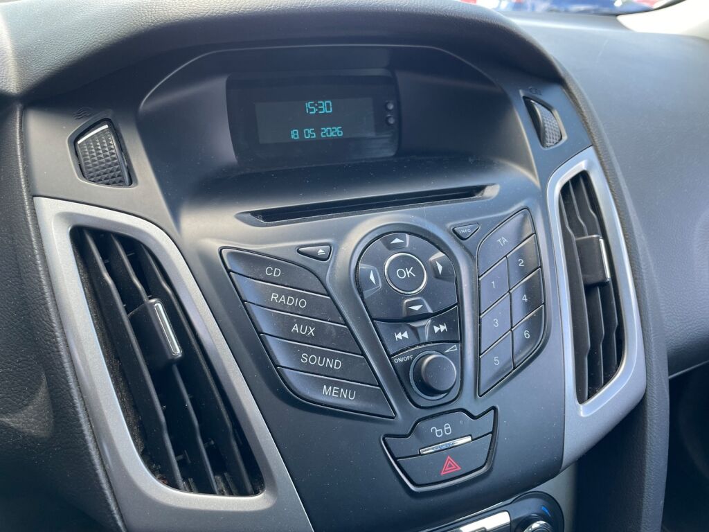 Ford Focus 2014 Harmaa