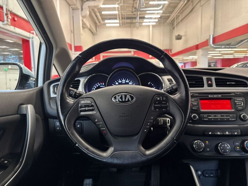 Kia Ceed 2015 Valkoinen
