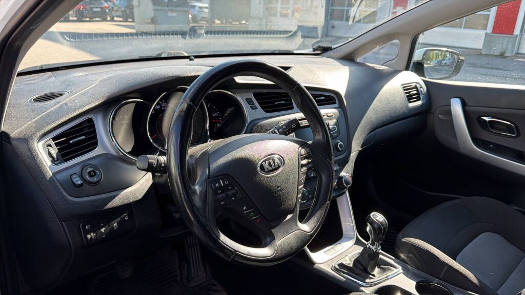 Kia Ceed 2015 Valkoinen