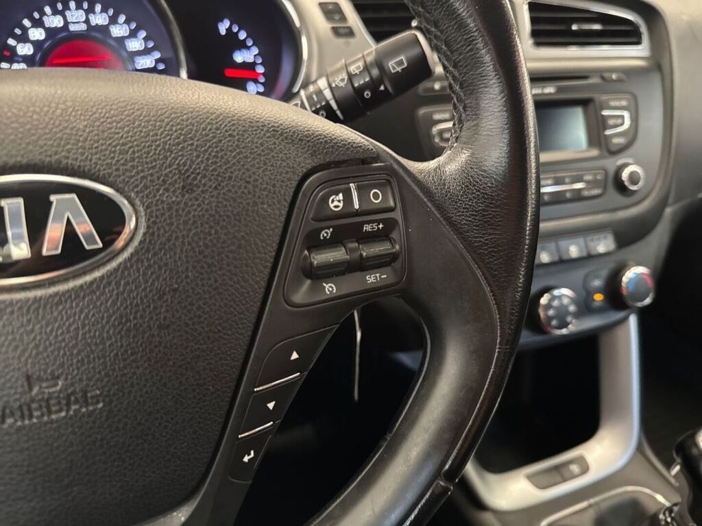 Kia Ceed 2015 Valkoinen