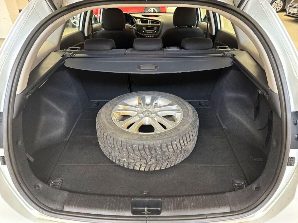 Kia Ceed 2015 Valkoinen