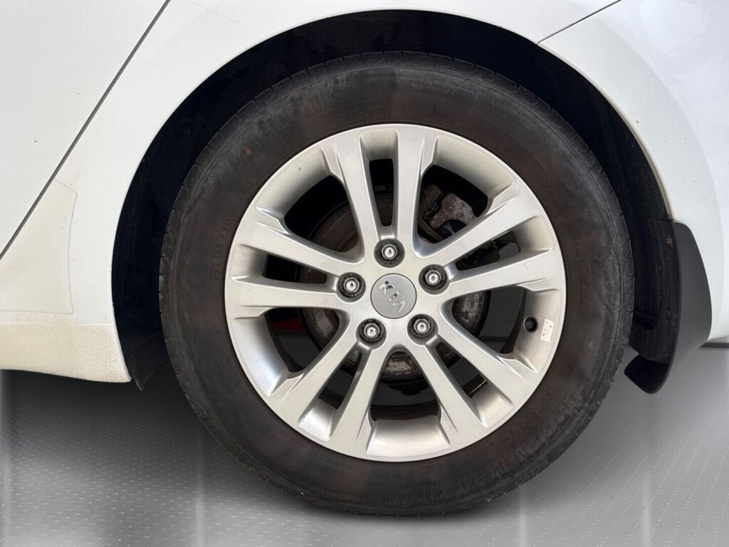 Kia Ceed 2015 Valkoinen
