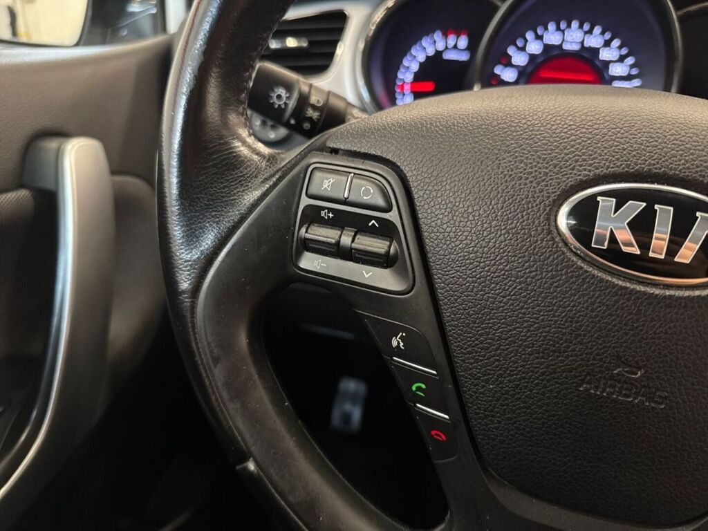Kia Ceed 2015 Valkoinen