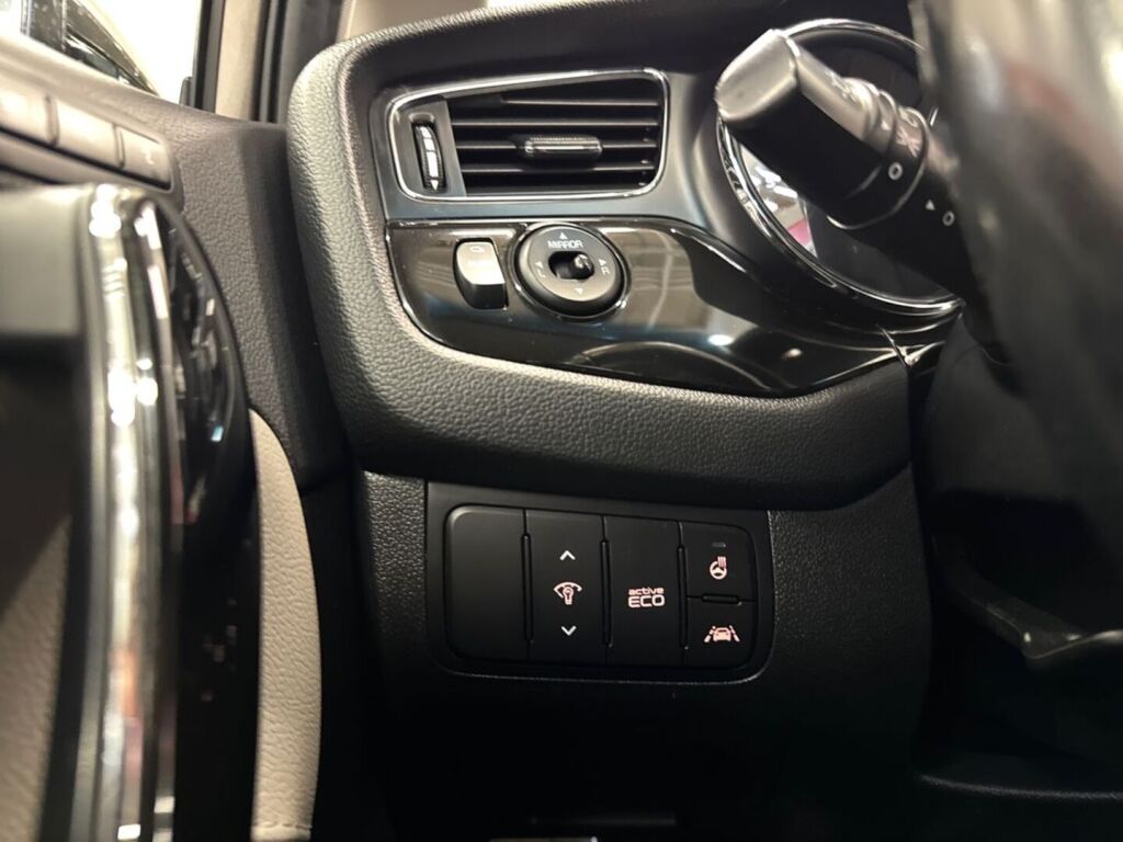 Kia Ceed 2014 Ruskea (beige)