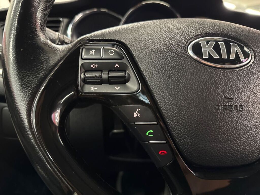 Kia Ceed 2014 Ruskea (beige)