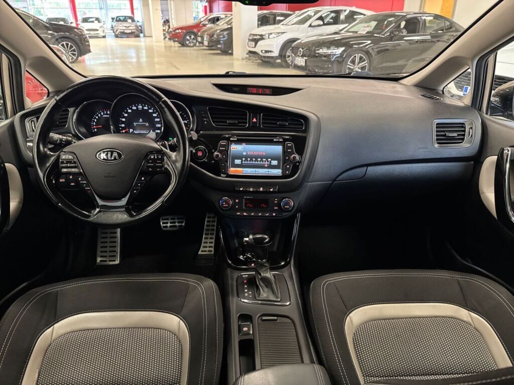 Kia Ceed 2014 Ruskea (beige)