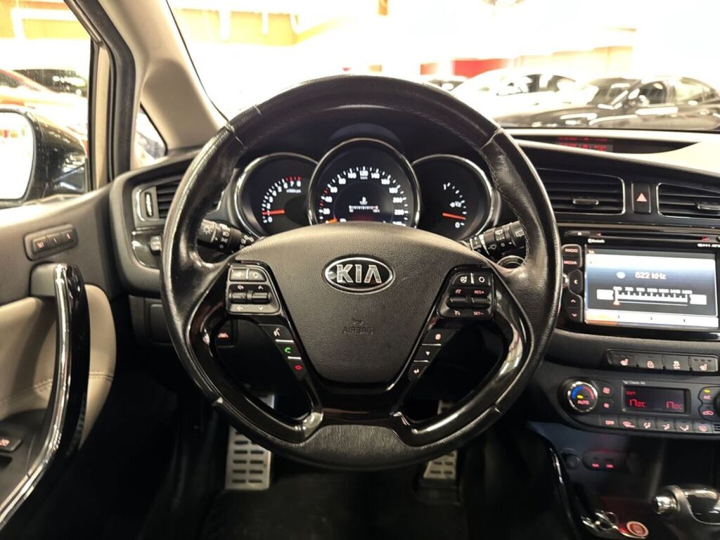 Kia Ceed 2014 Ruskea (beige)