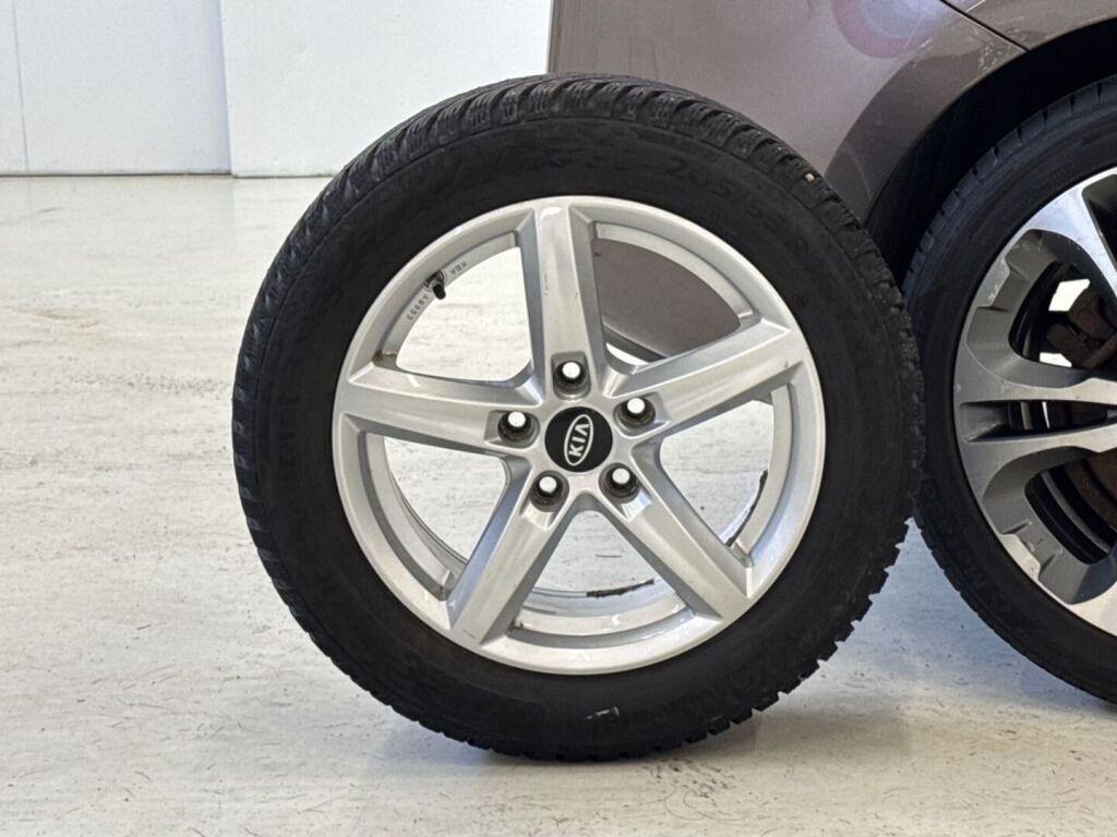 Kia Ceed 2014 Ruskea (beige)