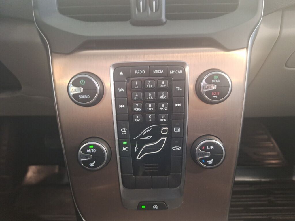 Volvo V40 Cross Country 2014 Sininen