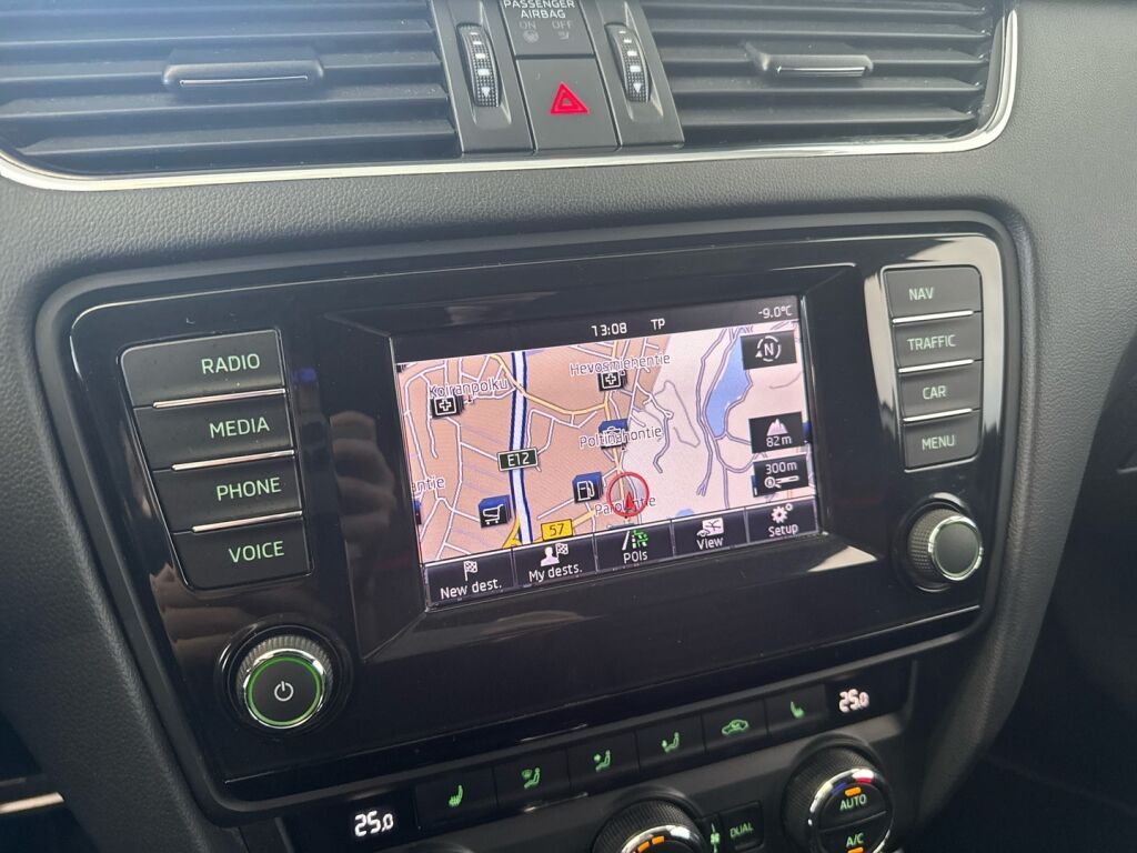 Skoda Octavia 2014 Valkoinen