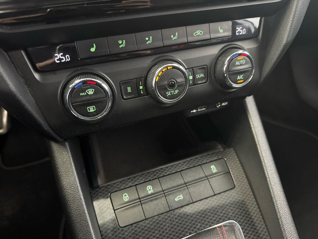 Skoda Octavia 2014 Valkoinen