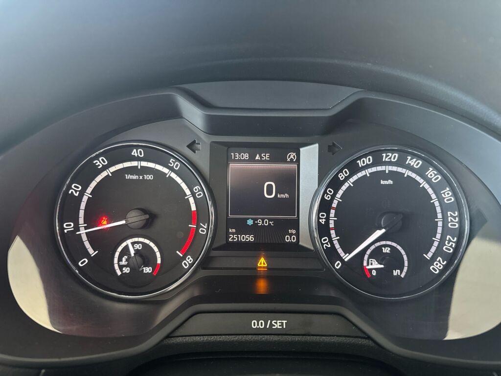 Skoda Octavia 2014 Valkoinen