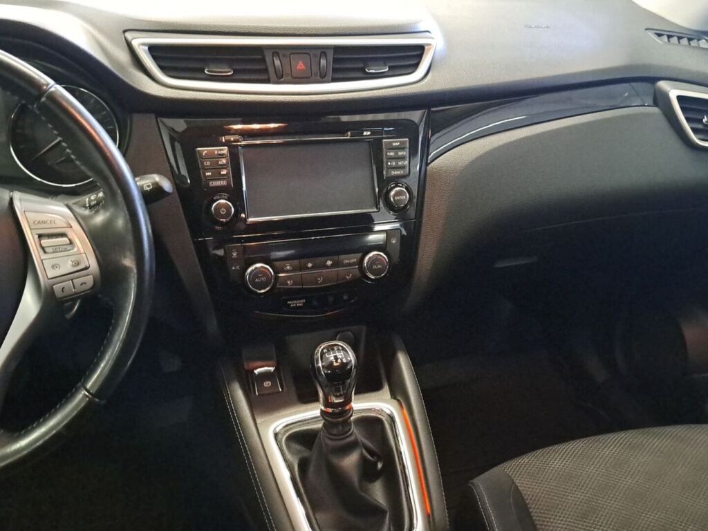 Nissan Qashqai 2014 Valkoinen