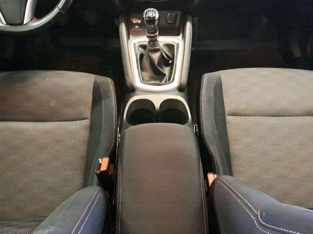 Nissan Qashqai 2014 Valkoinen