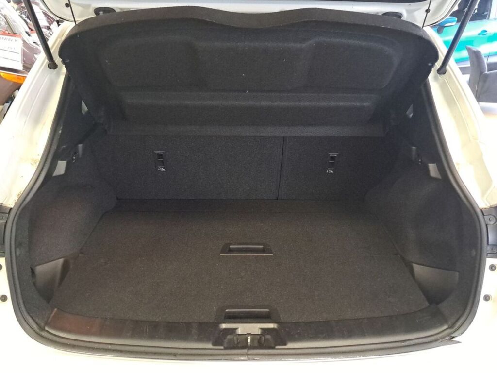 Nissan Qashqai 2014 Valkoinen
