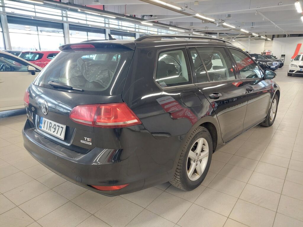 Volkswagen Golf 2014 Musta