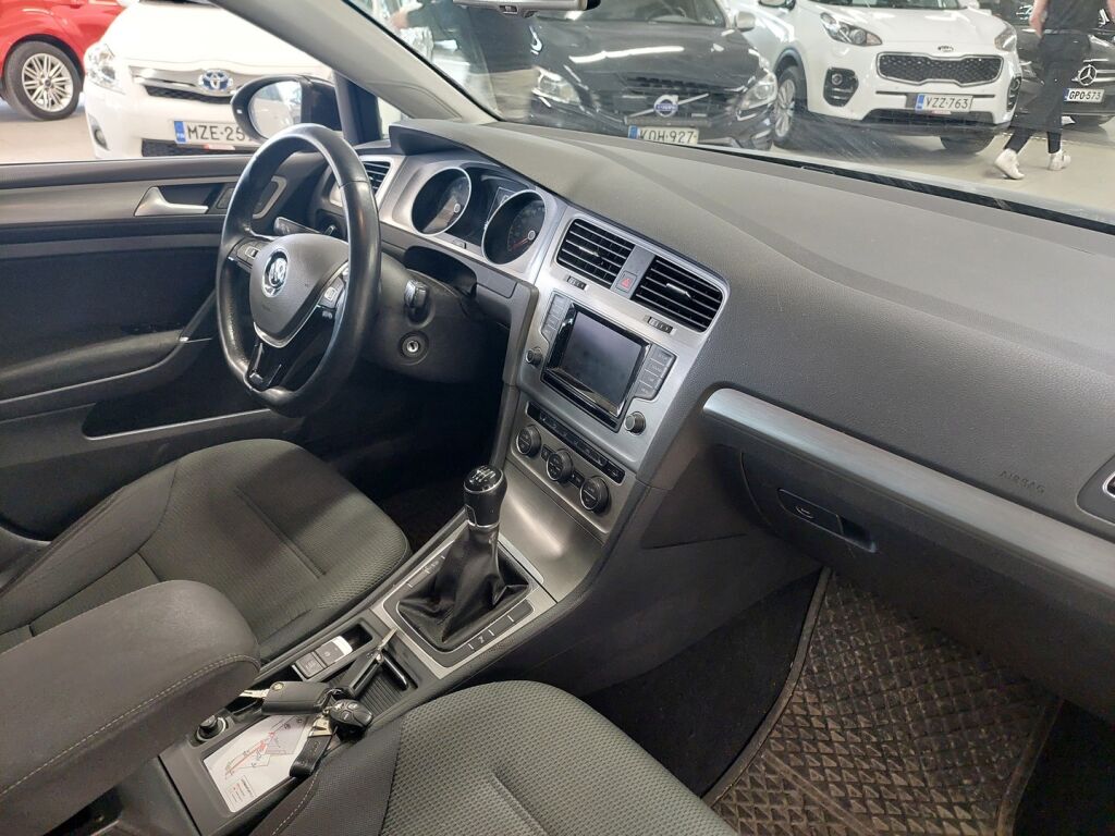 Volkswagen Golf 2014 Musta