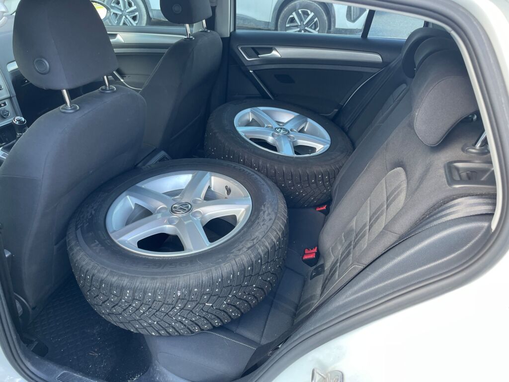 Volkswagen Golf 2014 Valkoinen