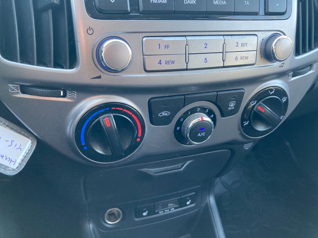 Hyundai I20 2015 Metallinhohto Hopea