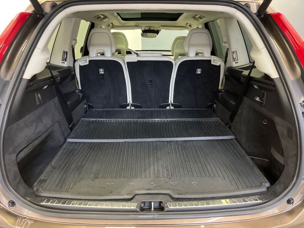 Volvo XC90 2015 Ruskea (beige)