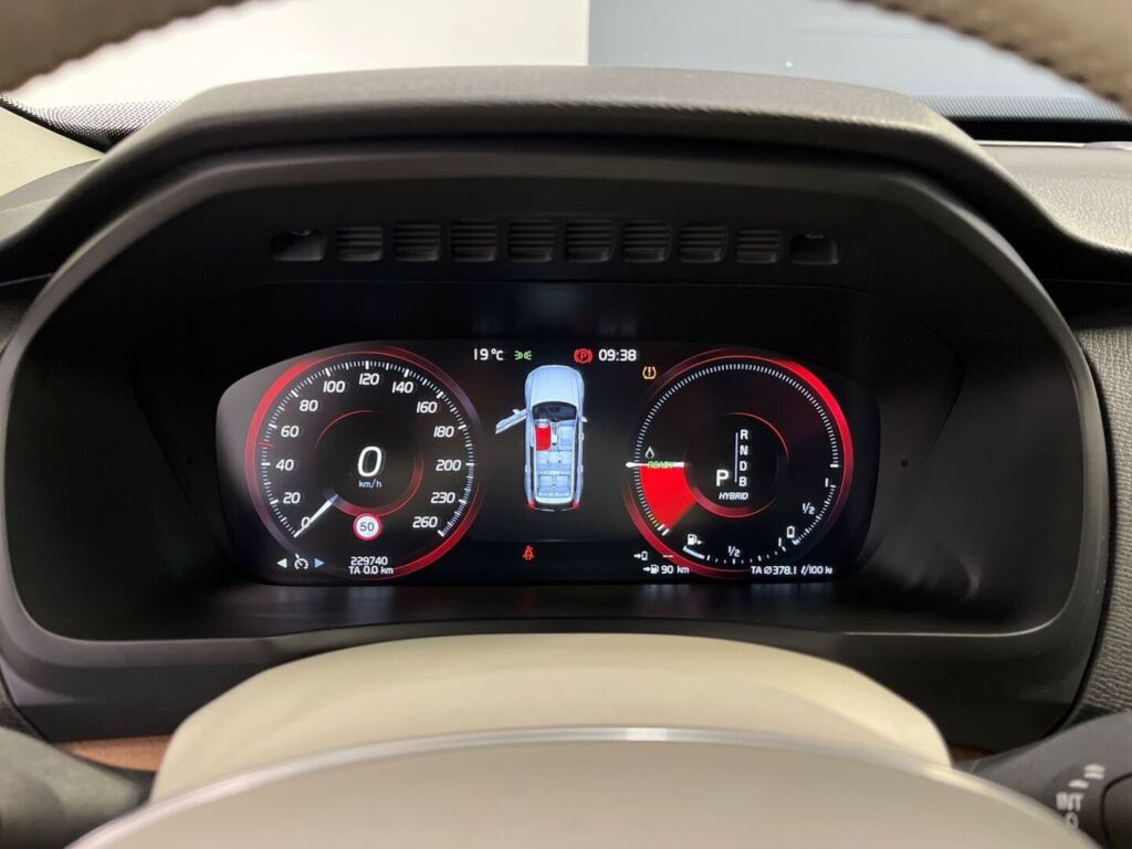 Volvo XC90 2015 Ruskea (beige)