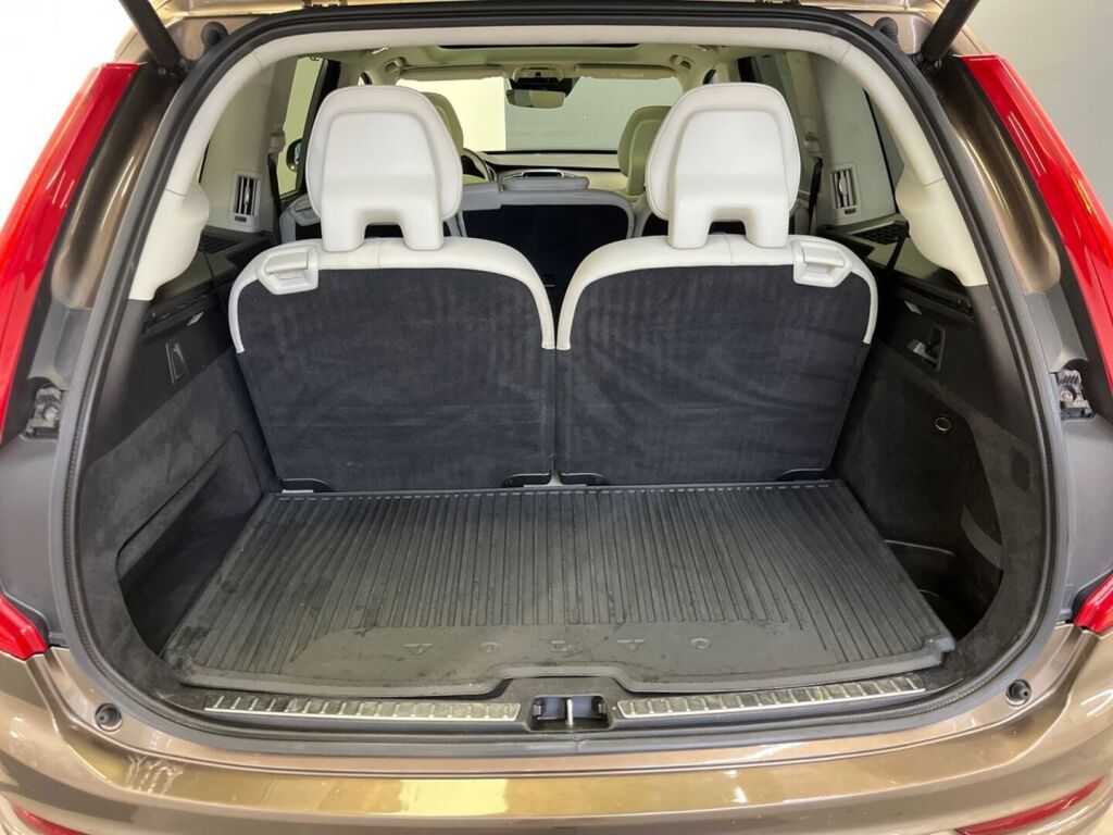 Volvo XC90 2015 Ruskea (beige)