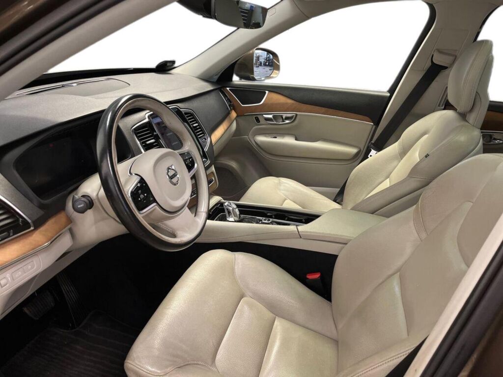 Volvo XC90 2015 Ruskea (beige)