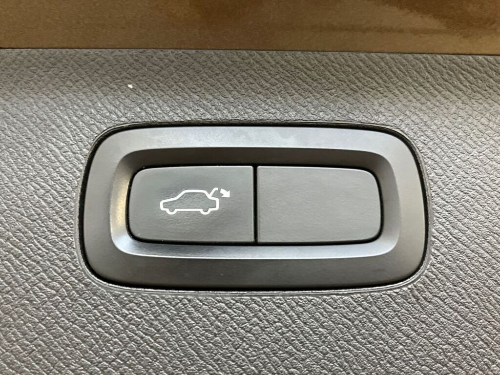 Volvo XC90 2015 Ruskea (beige)