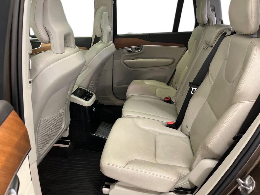 Volvo XC90 2015 Ruskea (beige)