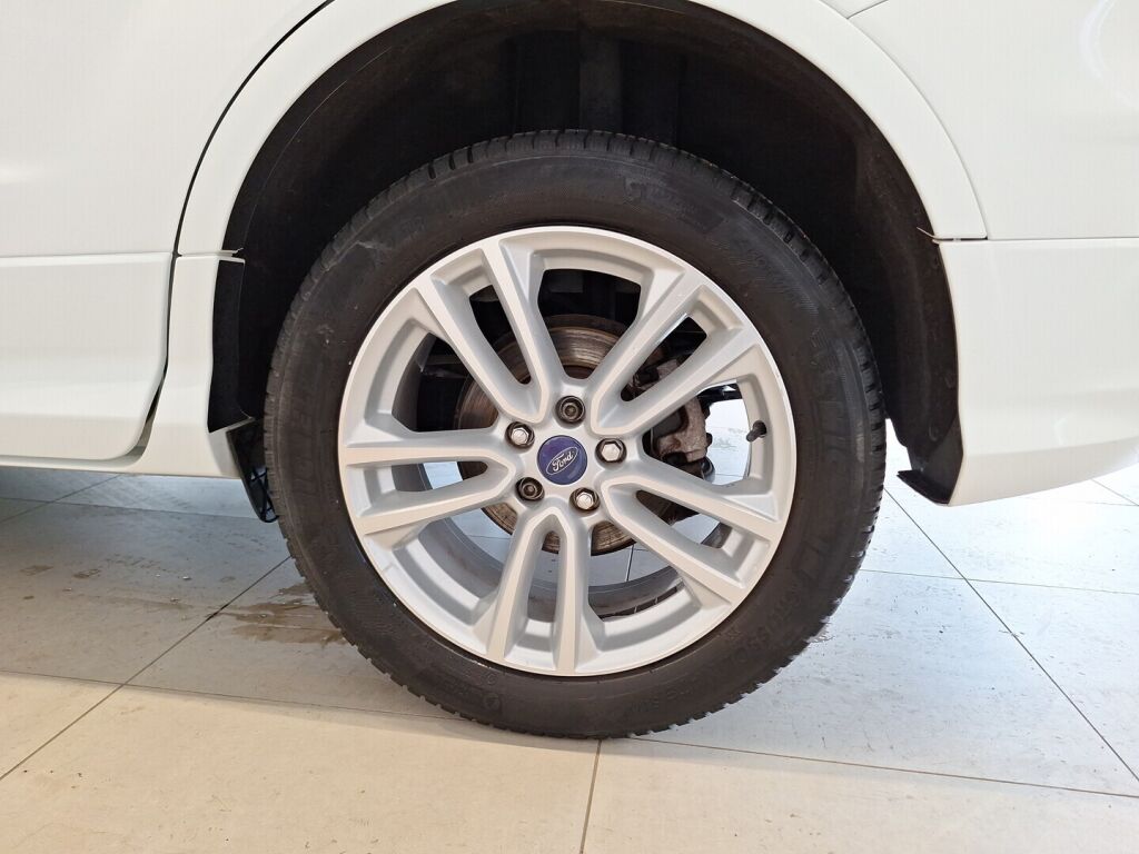 Ford Kuga 2015 Valkoinen