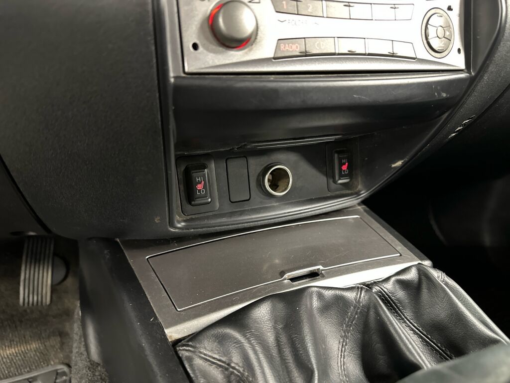 Mitsubishi L200 2014 Valkoinen