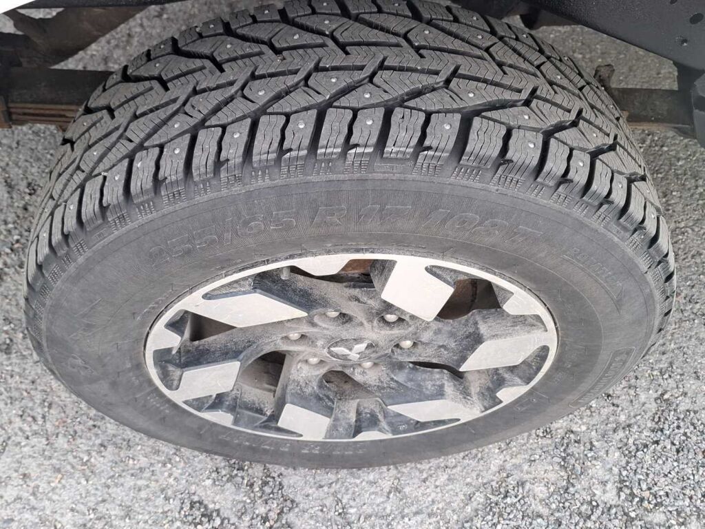 Mitsubishi L200 2014 Valkoinen