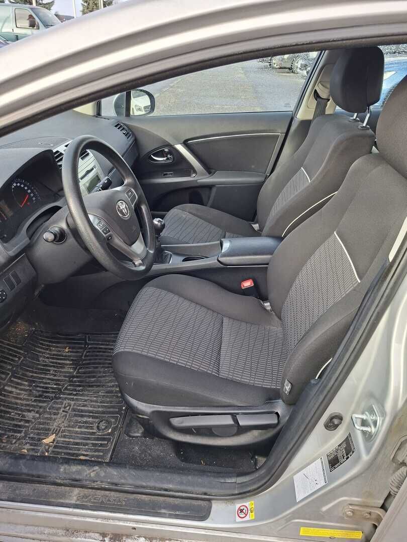 Toyota Avensis 2015 Hopea