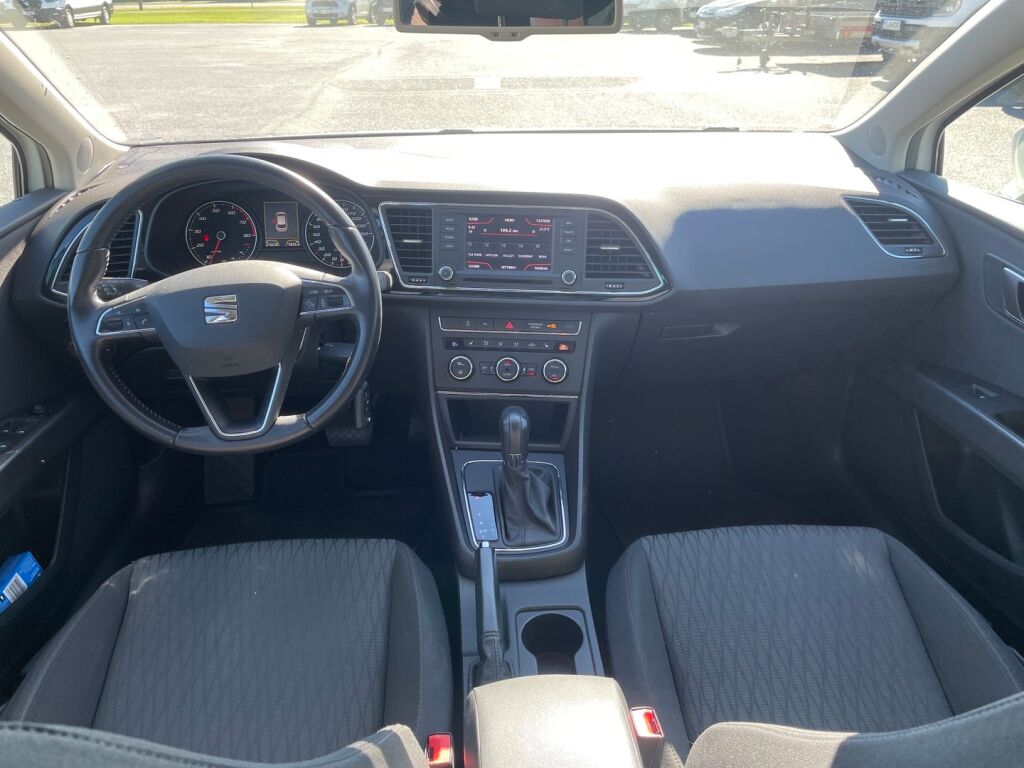 Seat Leon 2015 Valkoinen