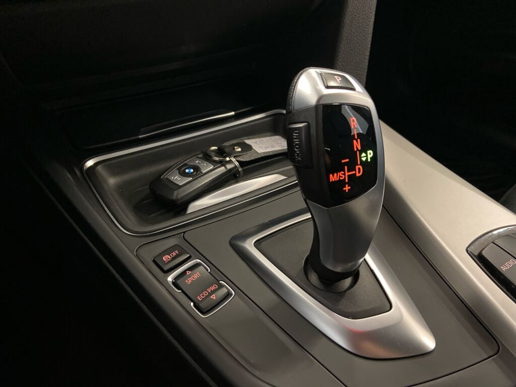BMW 316 2015 Valkoinen