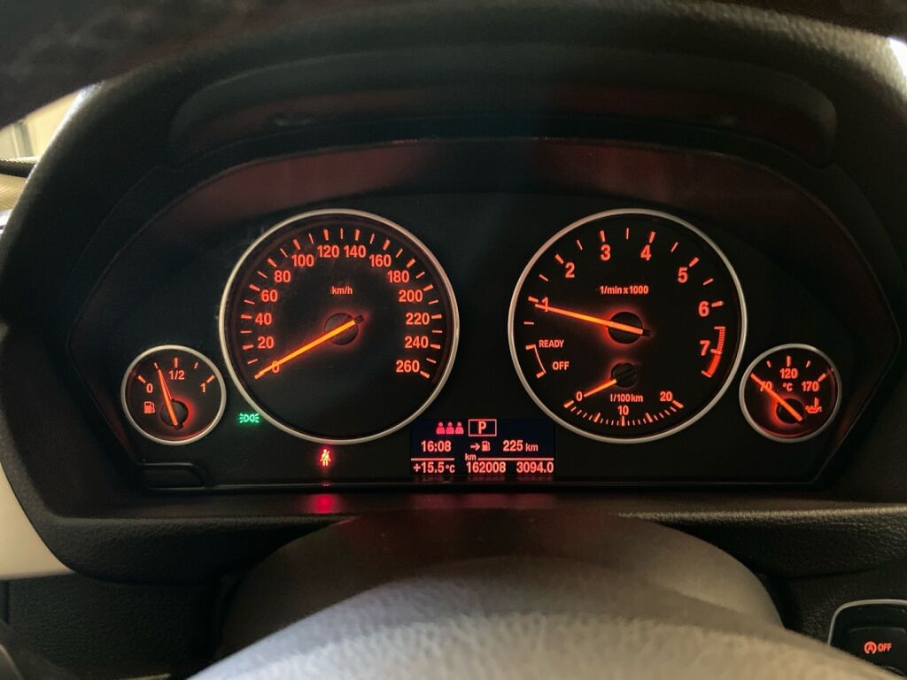 BMW 316 2015 Valkoinen