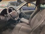 Dacia Duster 2015 Musta