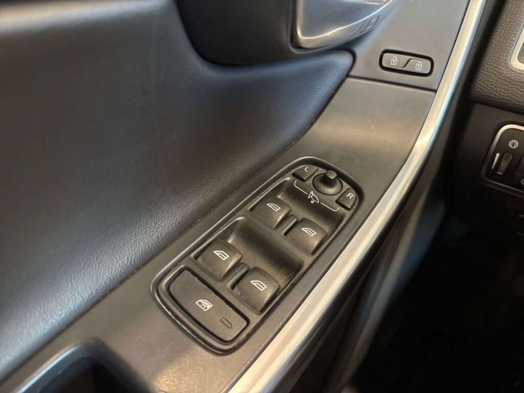 Volvo XC60 2014 Valkoinen