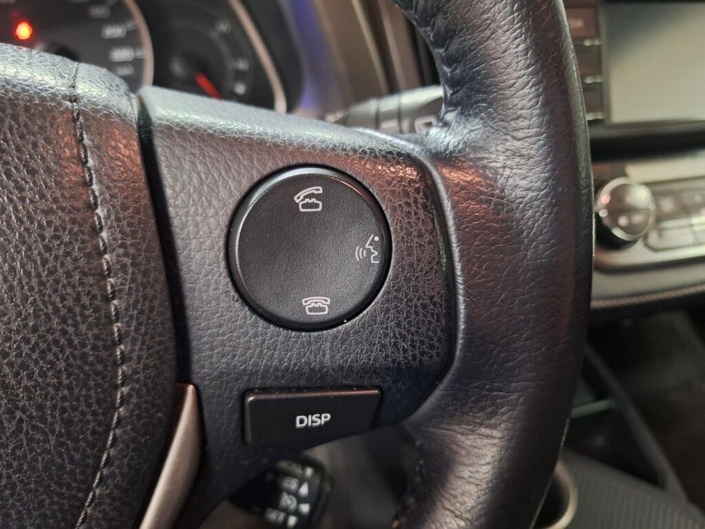 Toyota RAV4 2015 Punainen