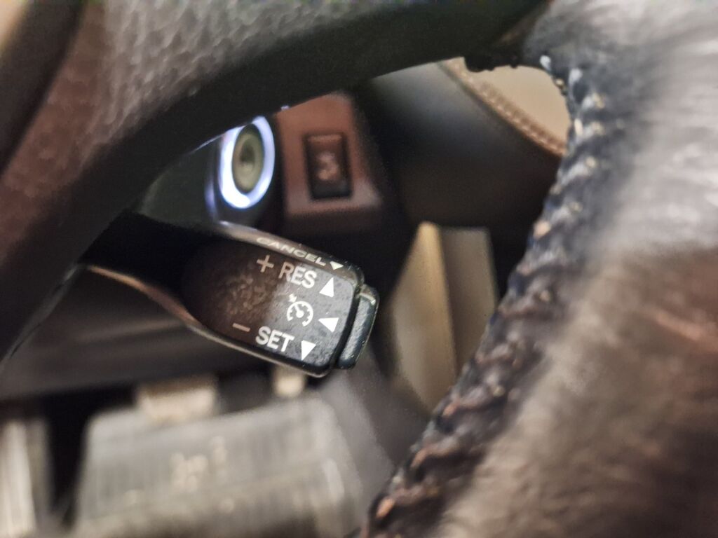 Toyota RAV4 2015 Punainen