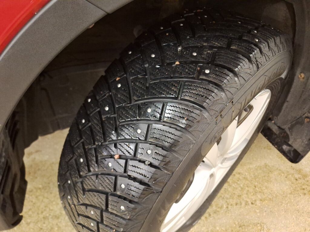 Toyota RAV4 2015 Punainen