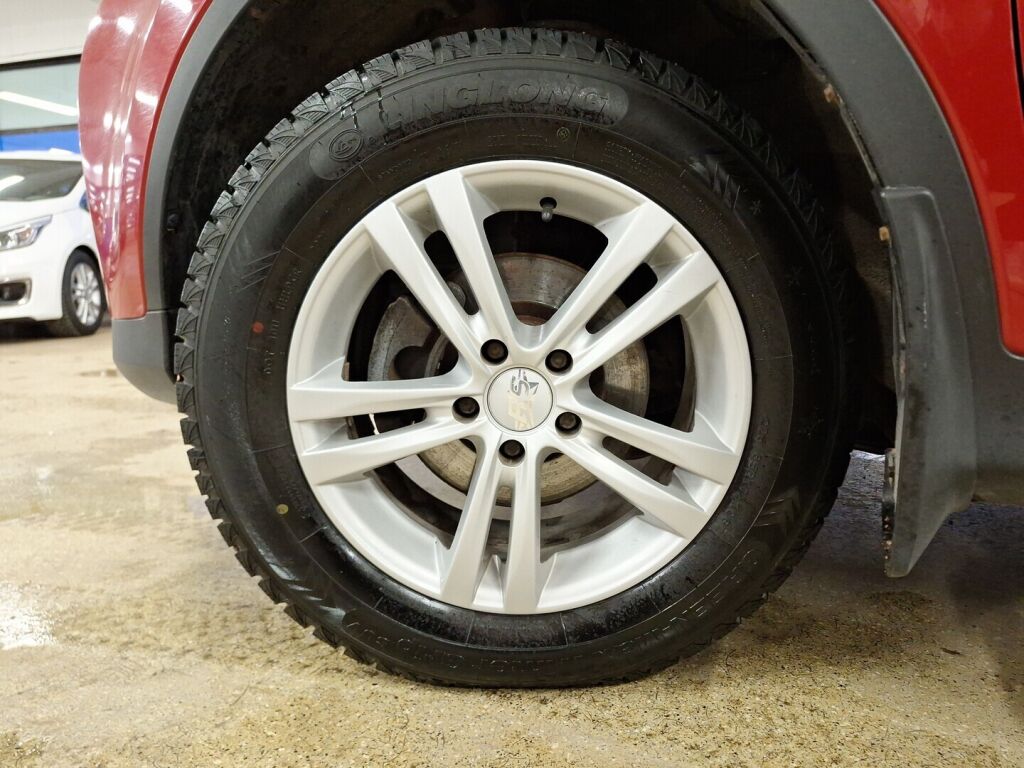 Toyota RAV4 2015 Punainen