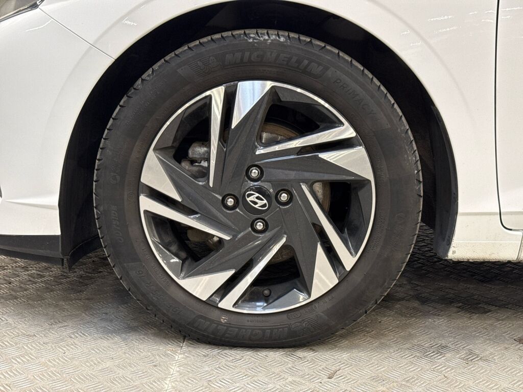 Hyundai i20 Hatchback 2021 Valkoinen