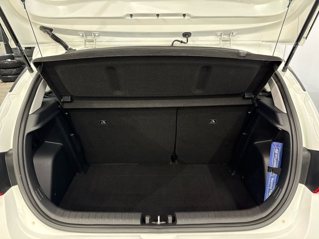 Hyundai i20 Hatchback 2021 Valkoinen