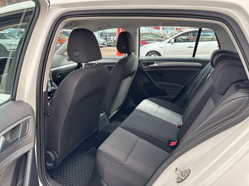 Volkswagen Golf 2014 Valkoinen