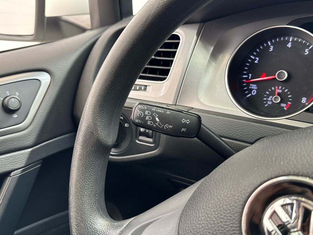 Volkswagen Golf 2014 Valkoinen