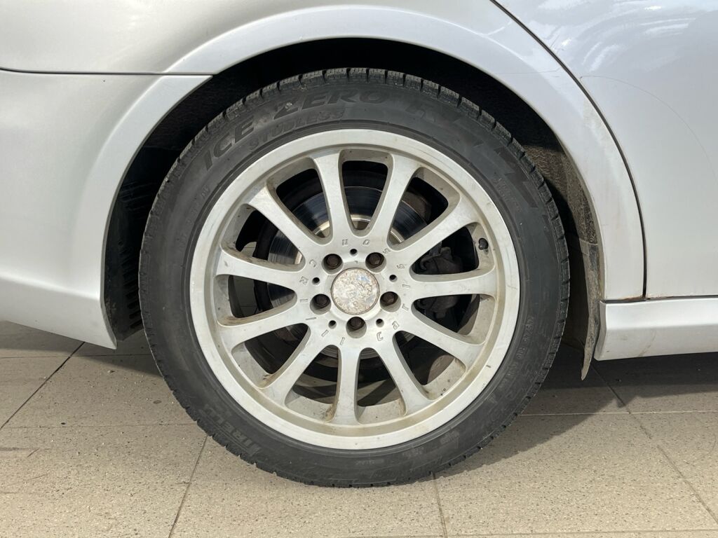 Mercedes-Benz CLS 2004 Harmaa