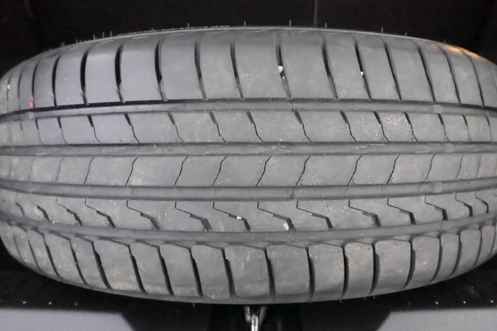 Ford Kuga 2015 Harmaa