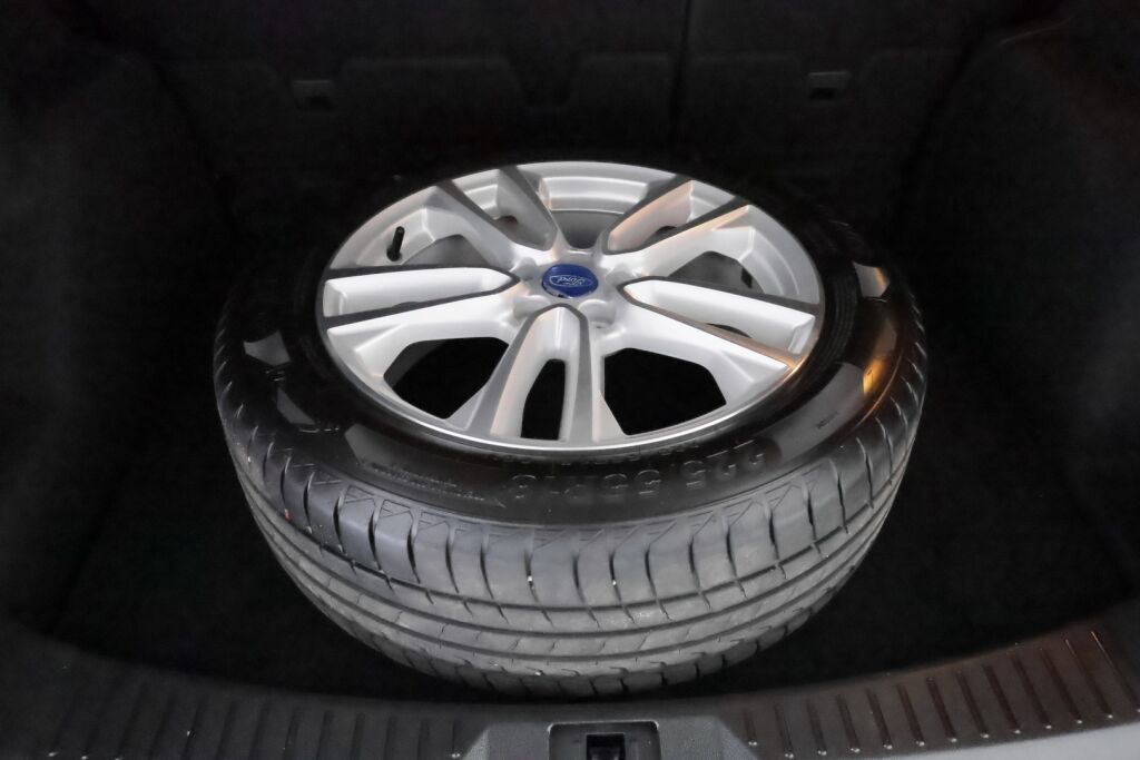 Ford Kuga 2015 Harmaa